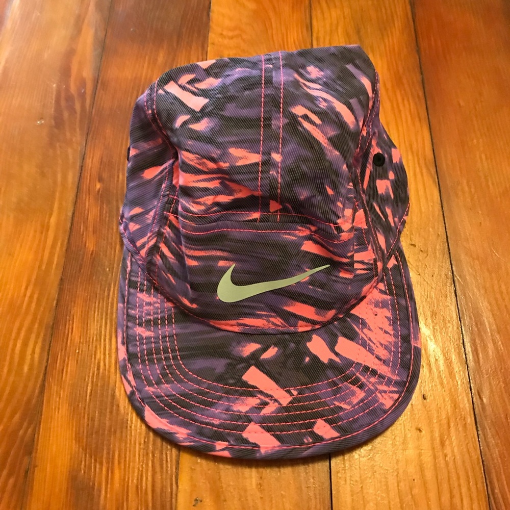 Nike running hat DRI-FIT
